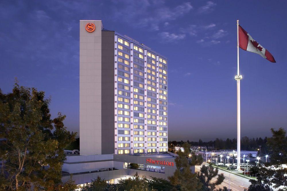 Sheraton Vancouver Guildford Hotel Съри Екстериор снимка