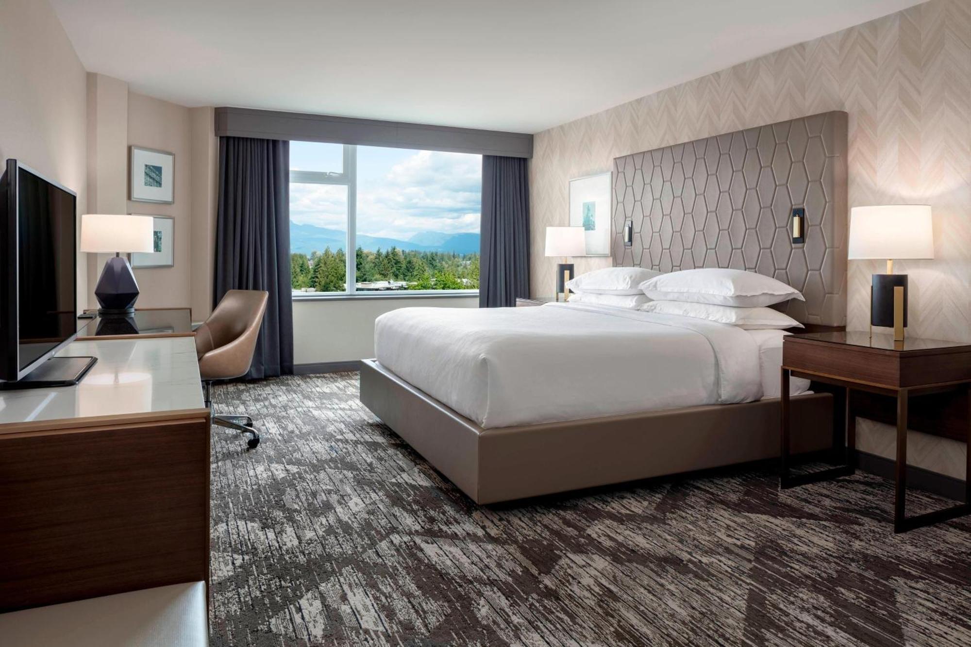 Sheraton Vancouver Guildford Hotel Съри Екстериор снимка
