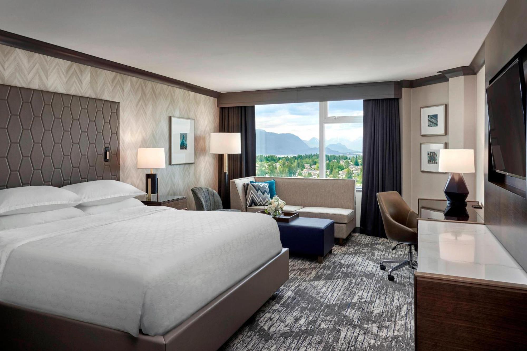 Sheraton Vancouver Guildford Hotel Съри Екстериор снимка