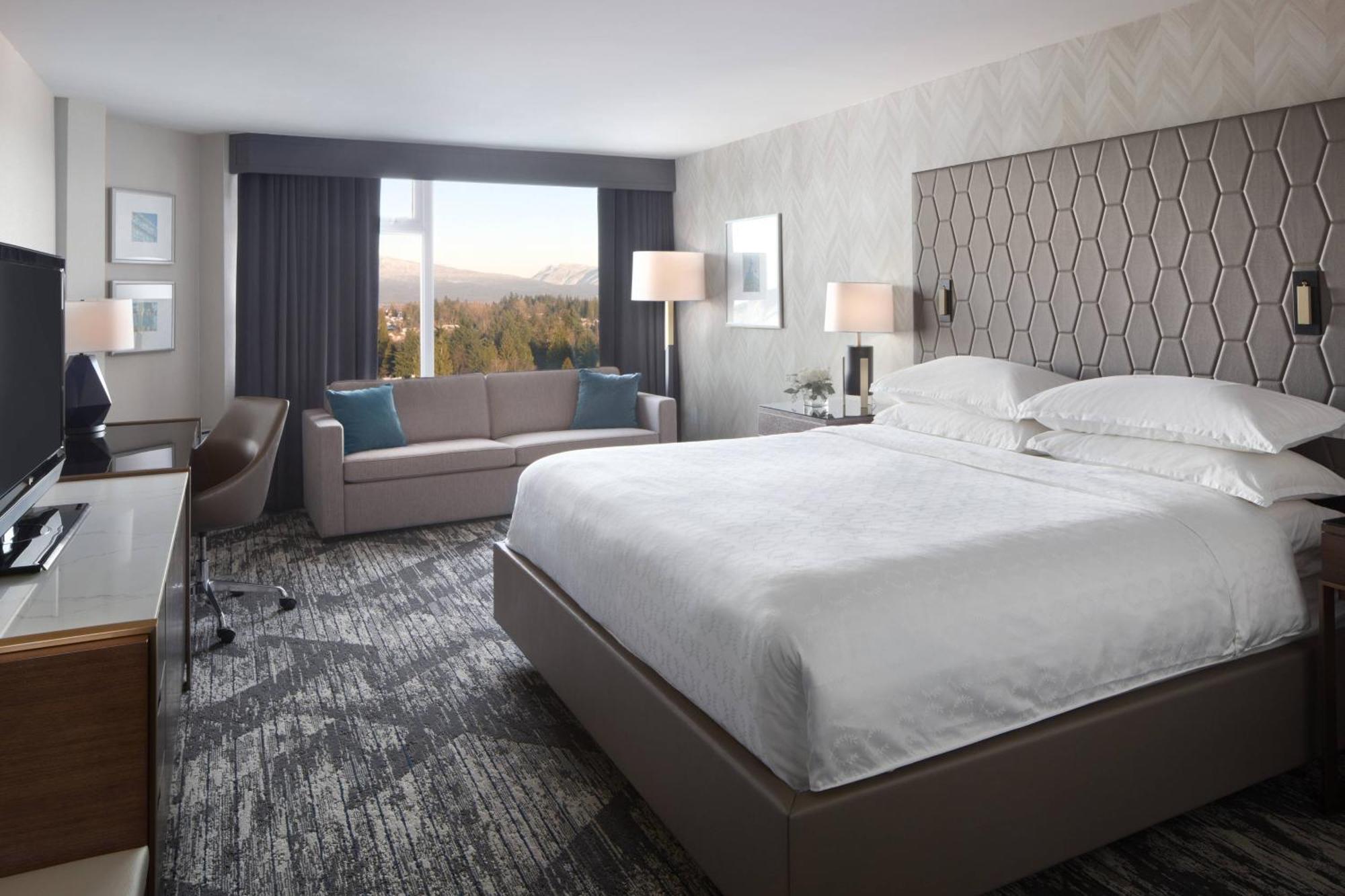 Sheraton Vancouver Guildford Hotel Съри Екстериор снимка