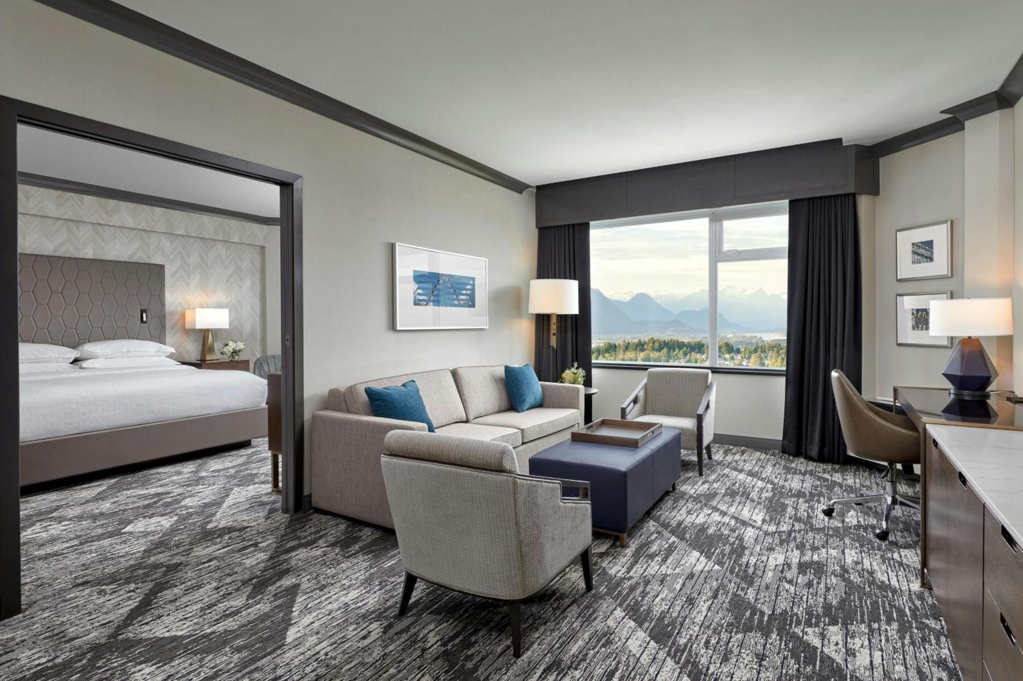Sheraton Vancouver Guildford Hotel Съри Екстериор снимка